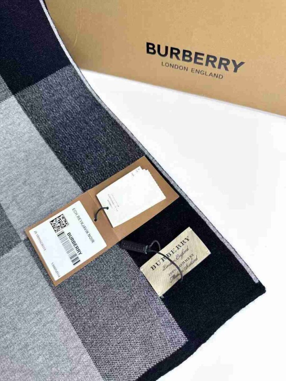 Two-Tone Grey Black Burberry Check Wool Cashmere Scarf Luxury Designer Wrap - Picture 4 of 5